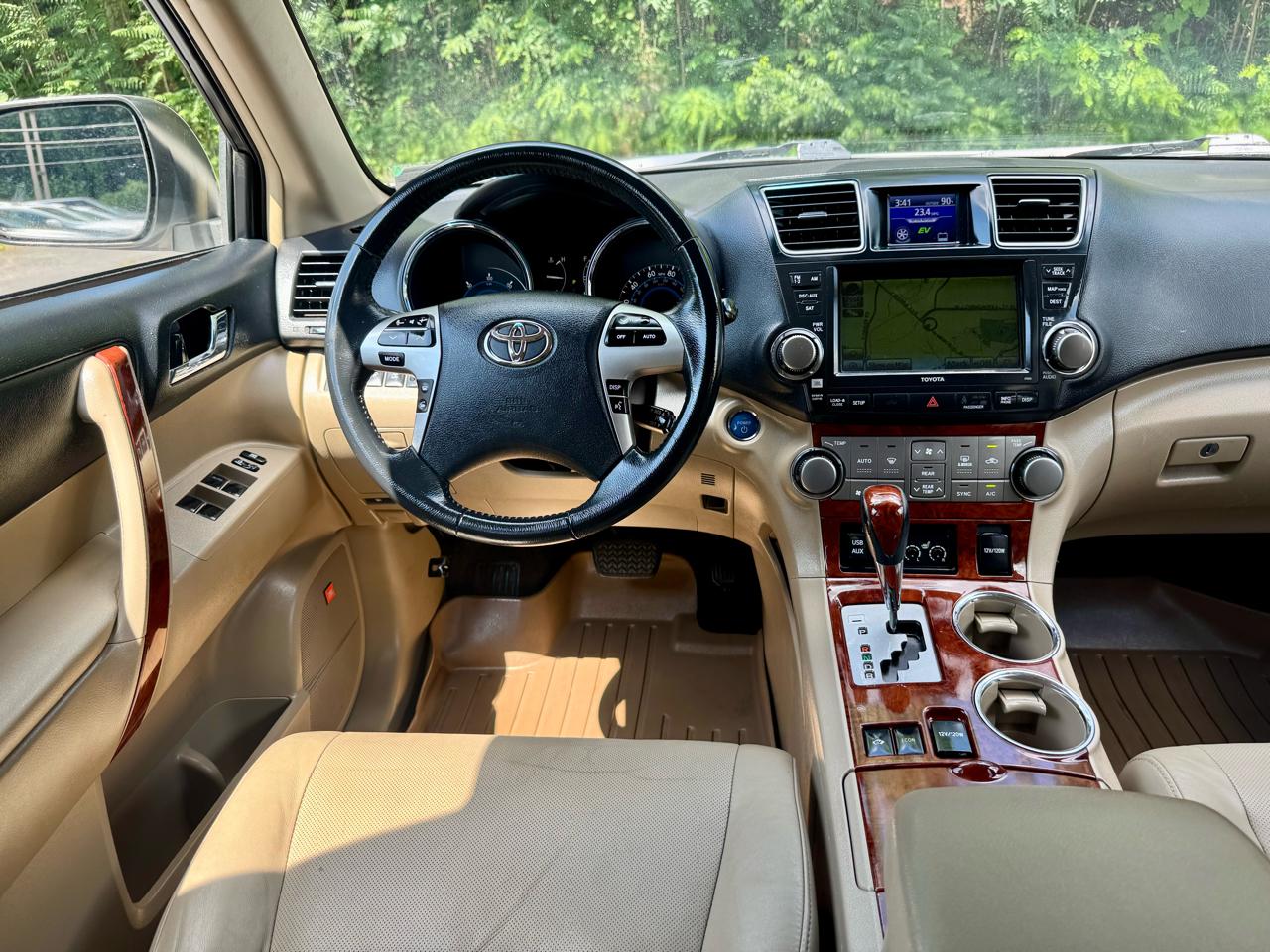 Toyota Highlander Hybrid Limited 4WD 2012