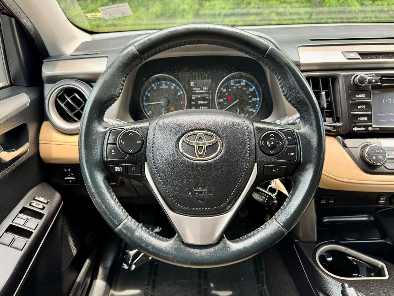 Toyota RAV4 XLE FWD 2017