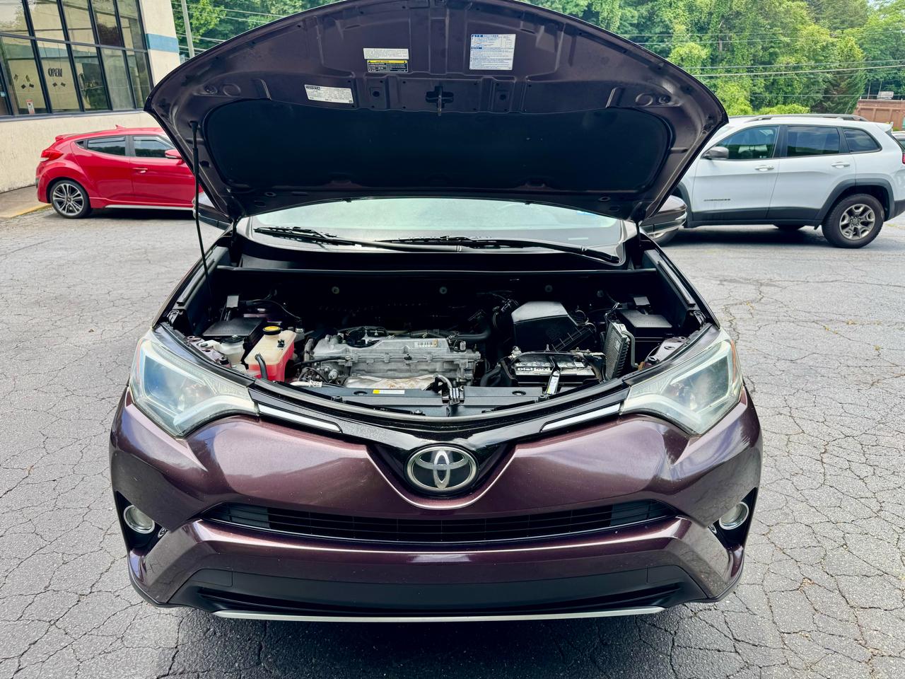 Toyota RAV4 XLE FWD 2017