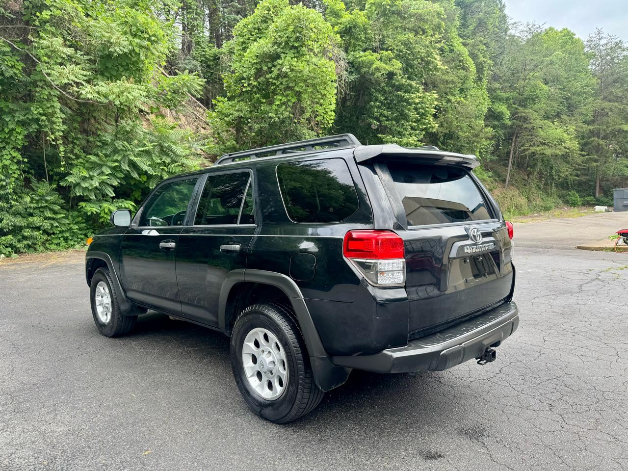 Toyota 4Runner SR5 4WD 2010
