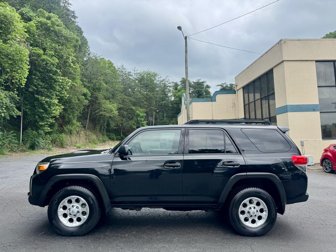 Toyota 4Runner SR5 4WD 2010