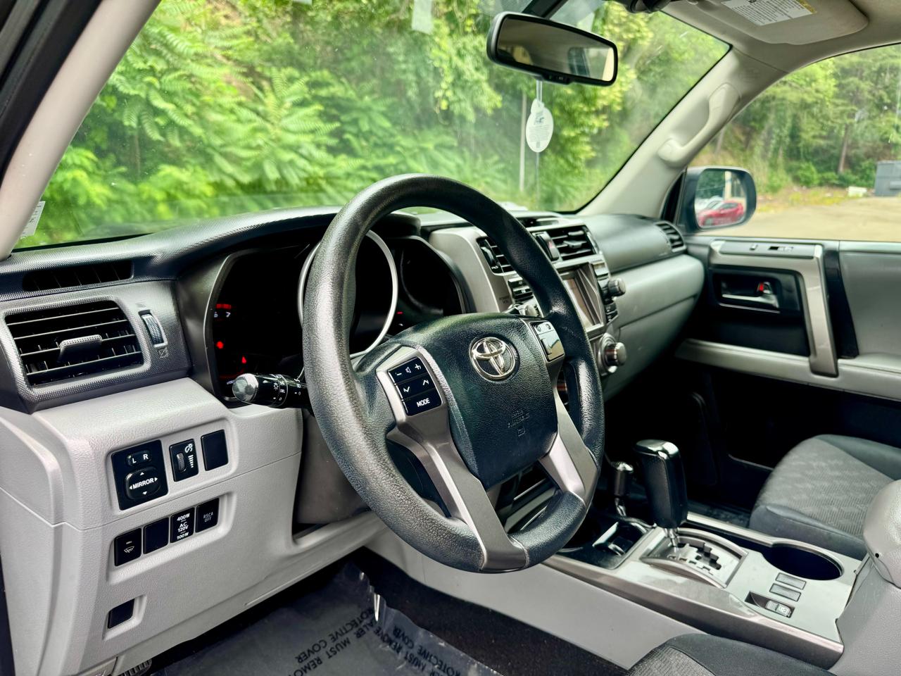 Toyota 4Runner SR5 4WD 2010