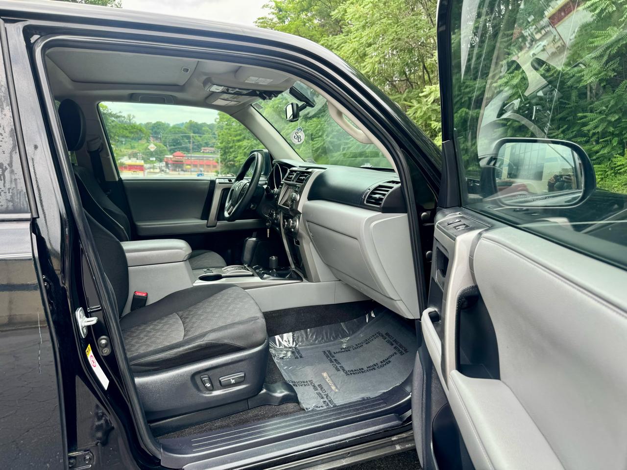 Toyota 4Runner SR5 4WD 2010