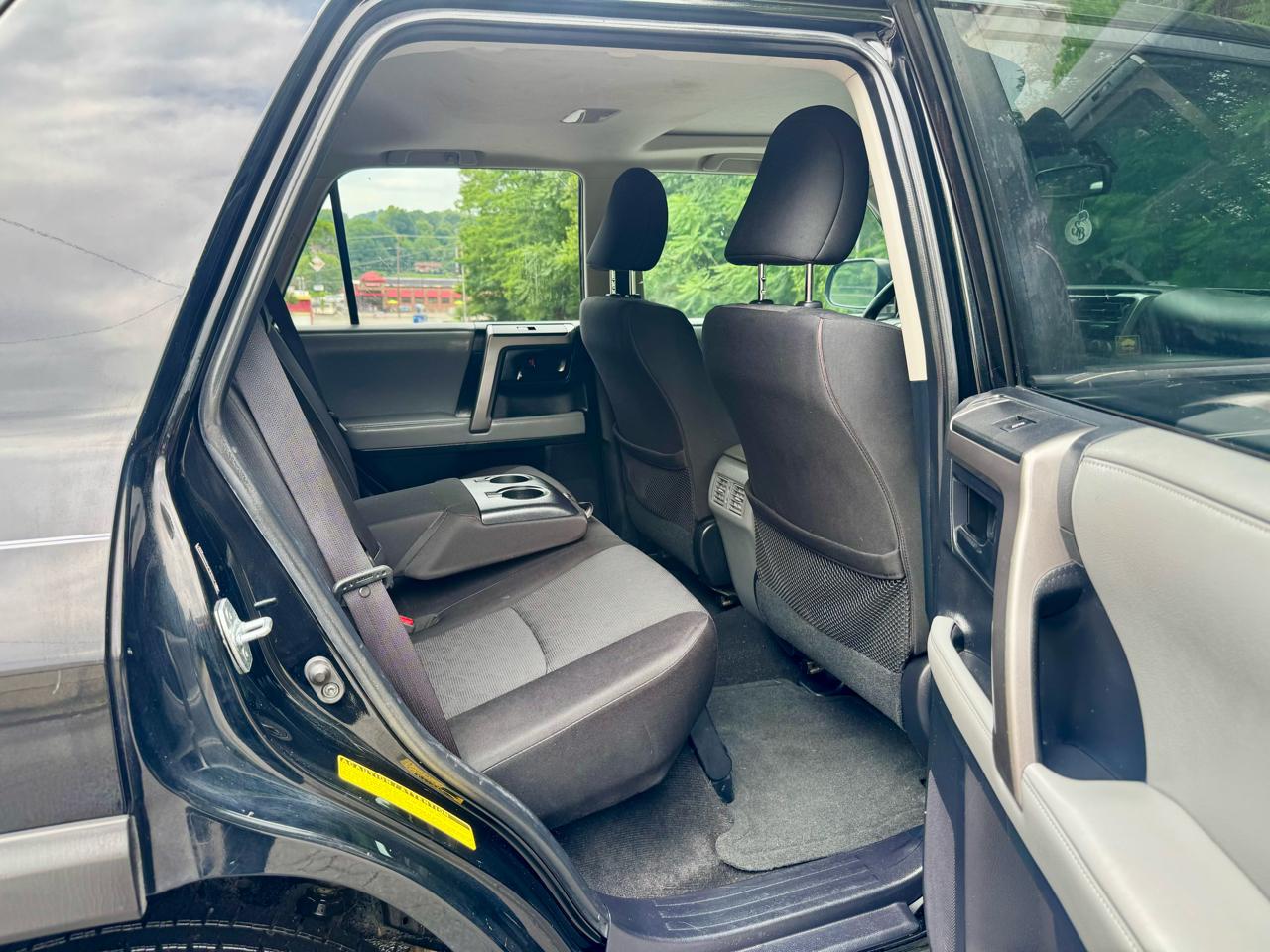 Toyota 4Runner SR5 4WD 2010