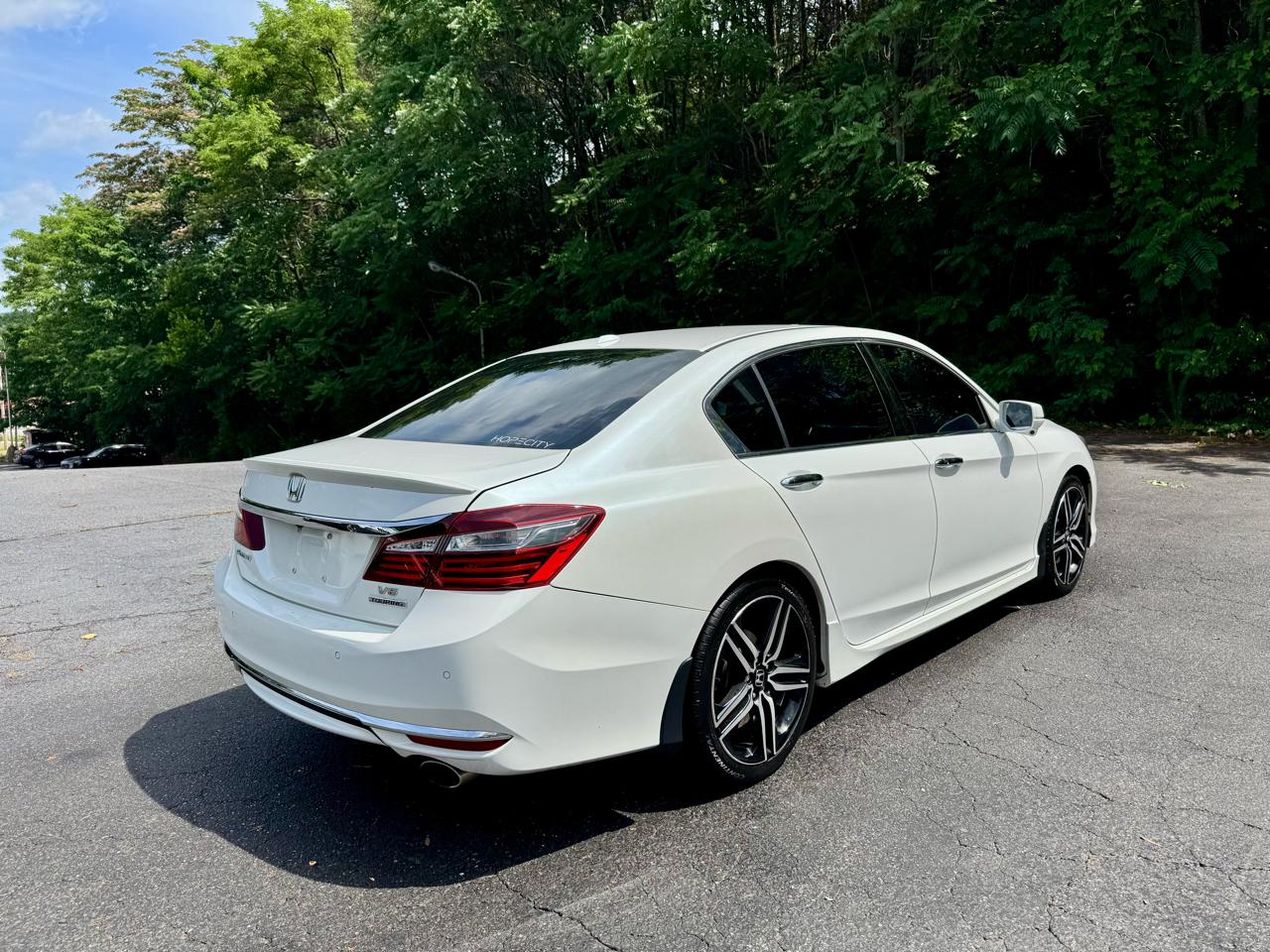 Honda Accord Touring V6 Sedan 6-Spd AT 2016