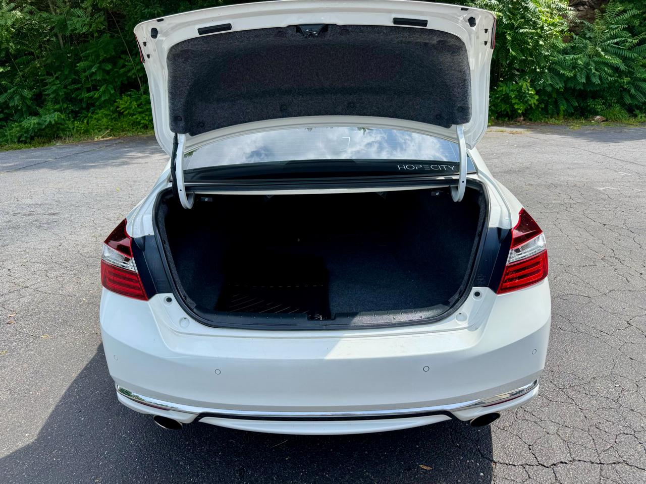 Honda Accord Touring V6 Sedan 6-Spd AT 2016