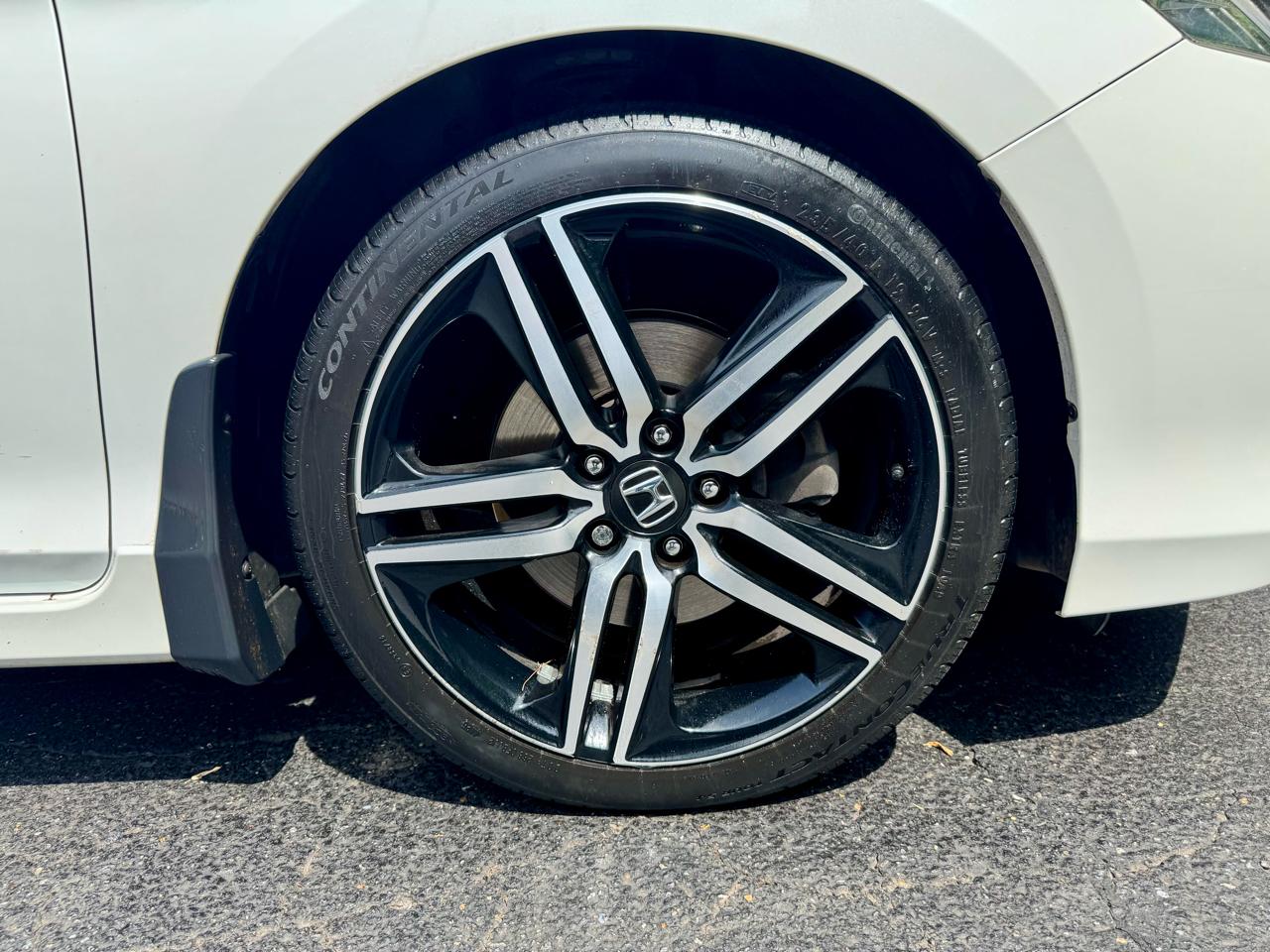 Honda Accord Touring V6 Sedan 6-Spd AT 2016
