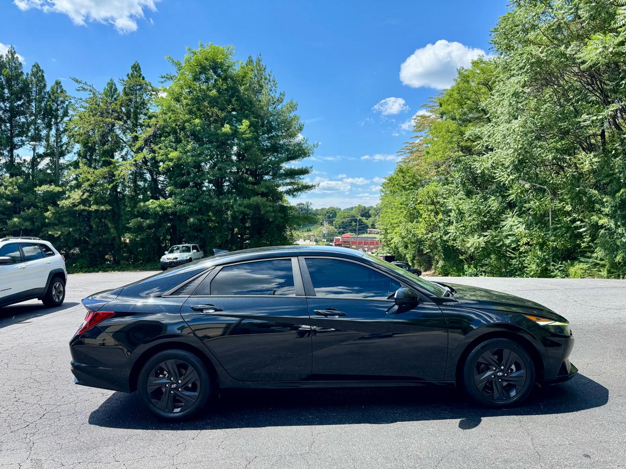 Hyundai Elantra SEL 2022