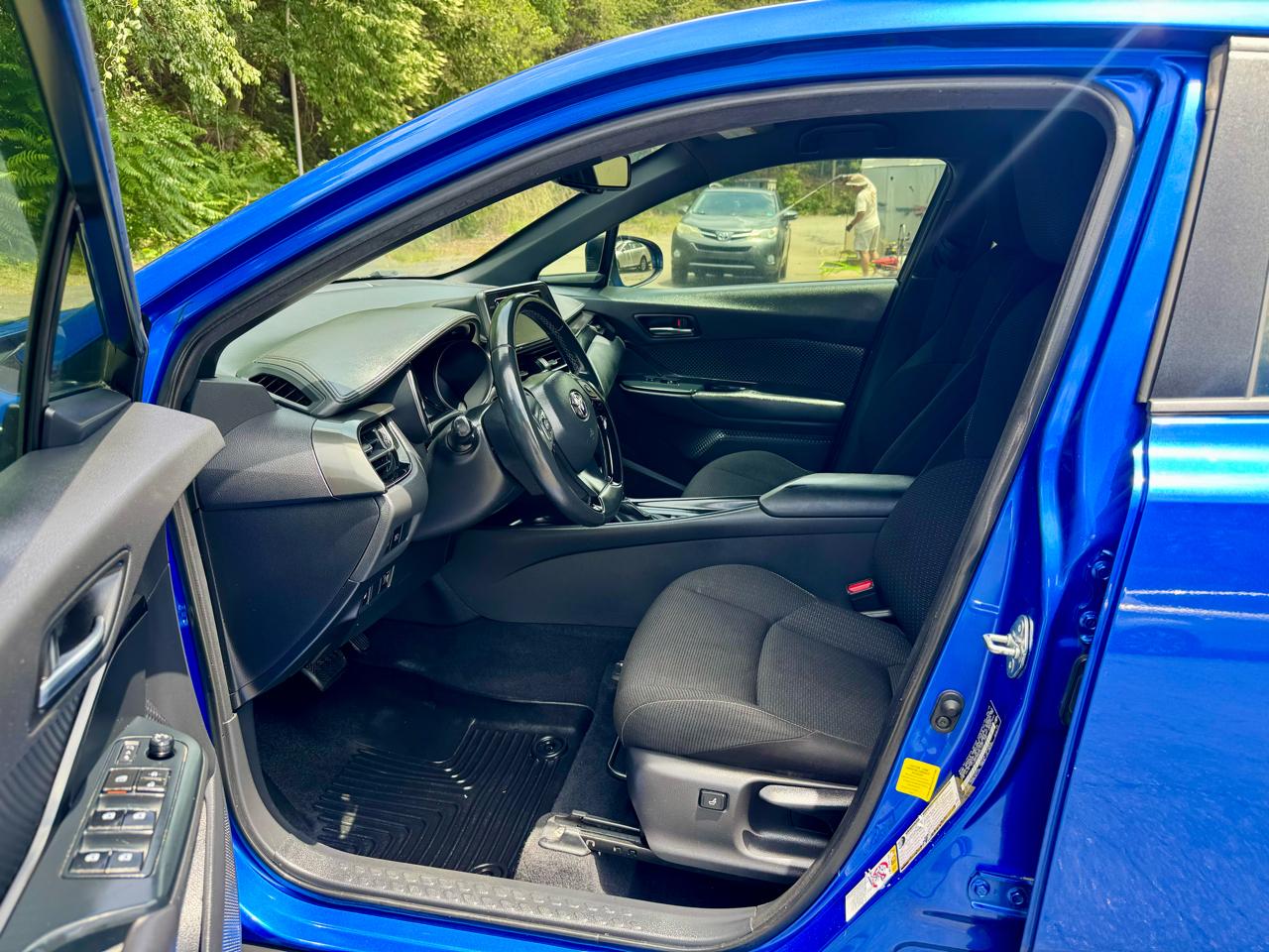 Toyota C-HR XLE 2018