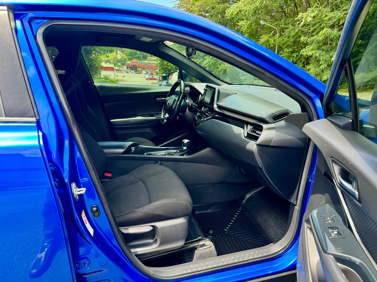 Toyota C-HR XLE 2018