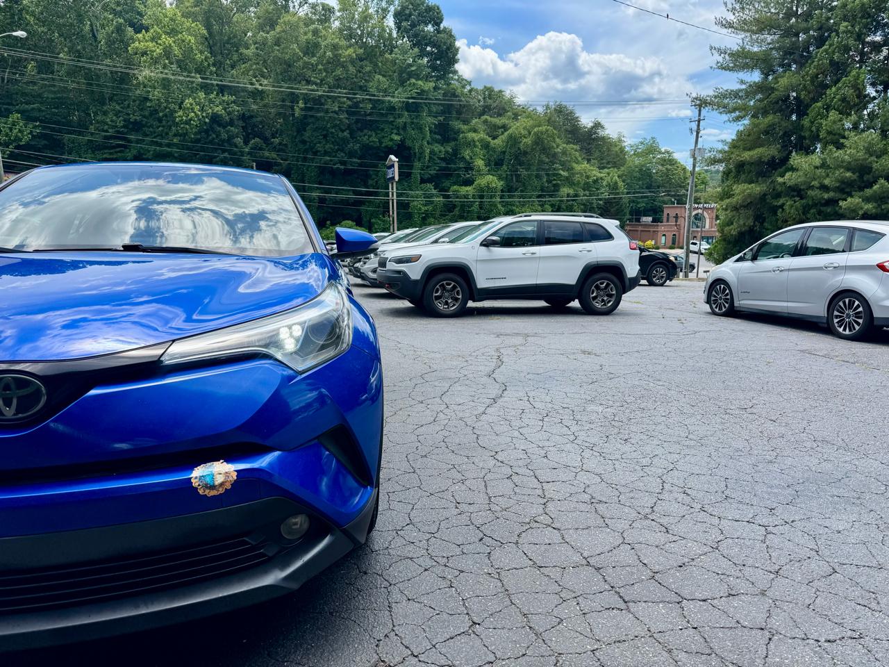 Toyota C-HR XLE 2018