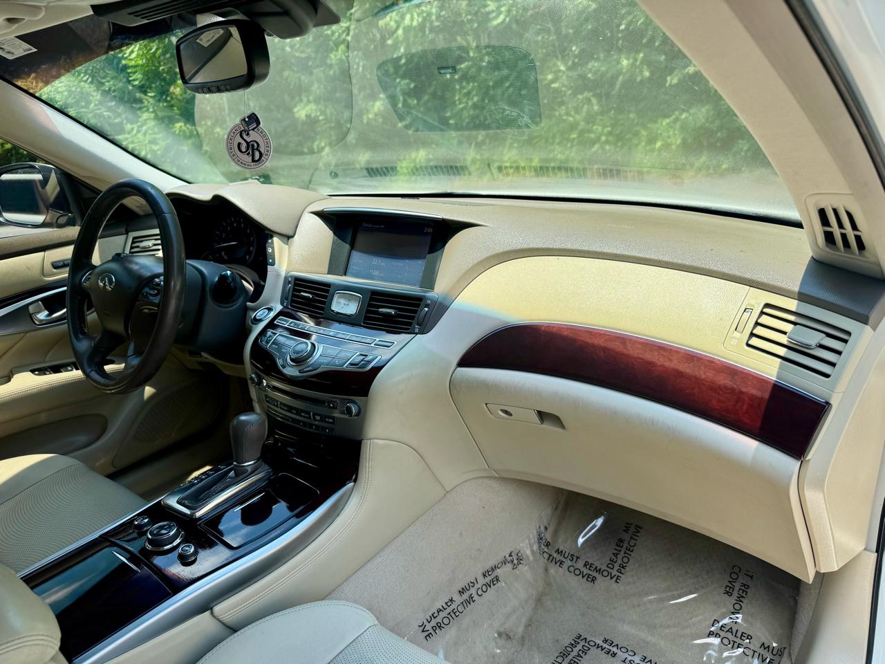 Infiniti Q70 L 3.7 AWD 2016