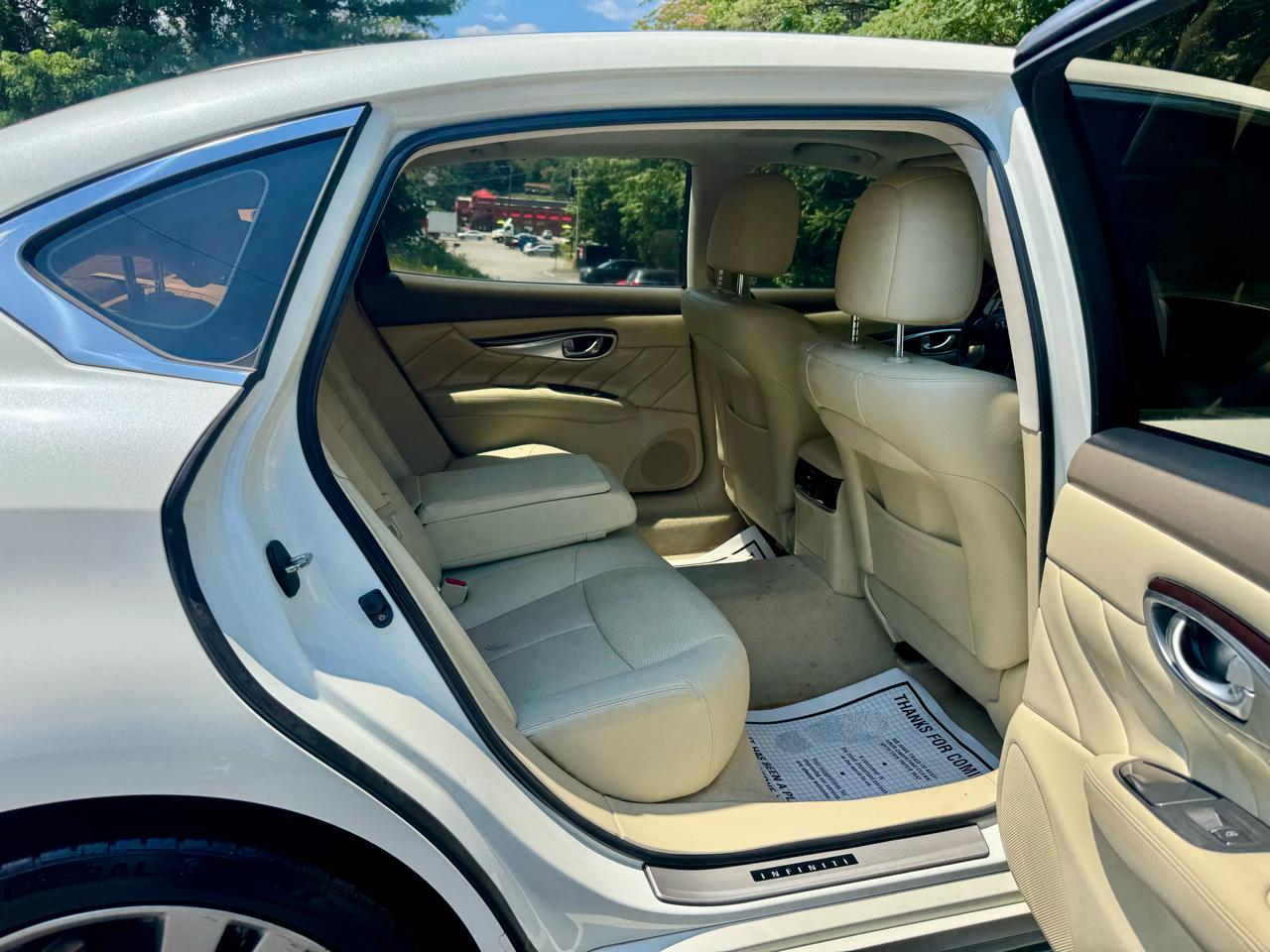 Infiniti Q70 L 3.7 AWD 2016
