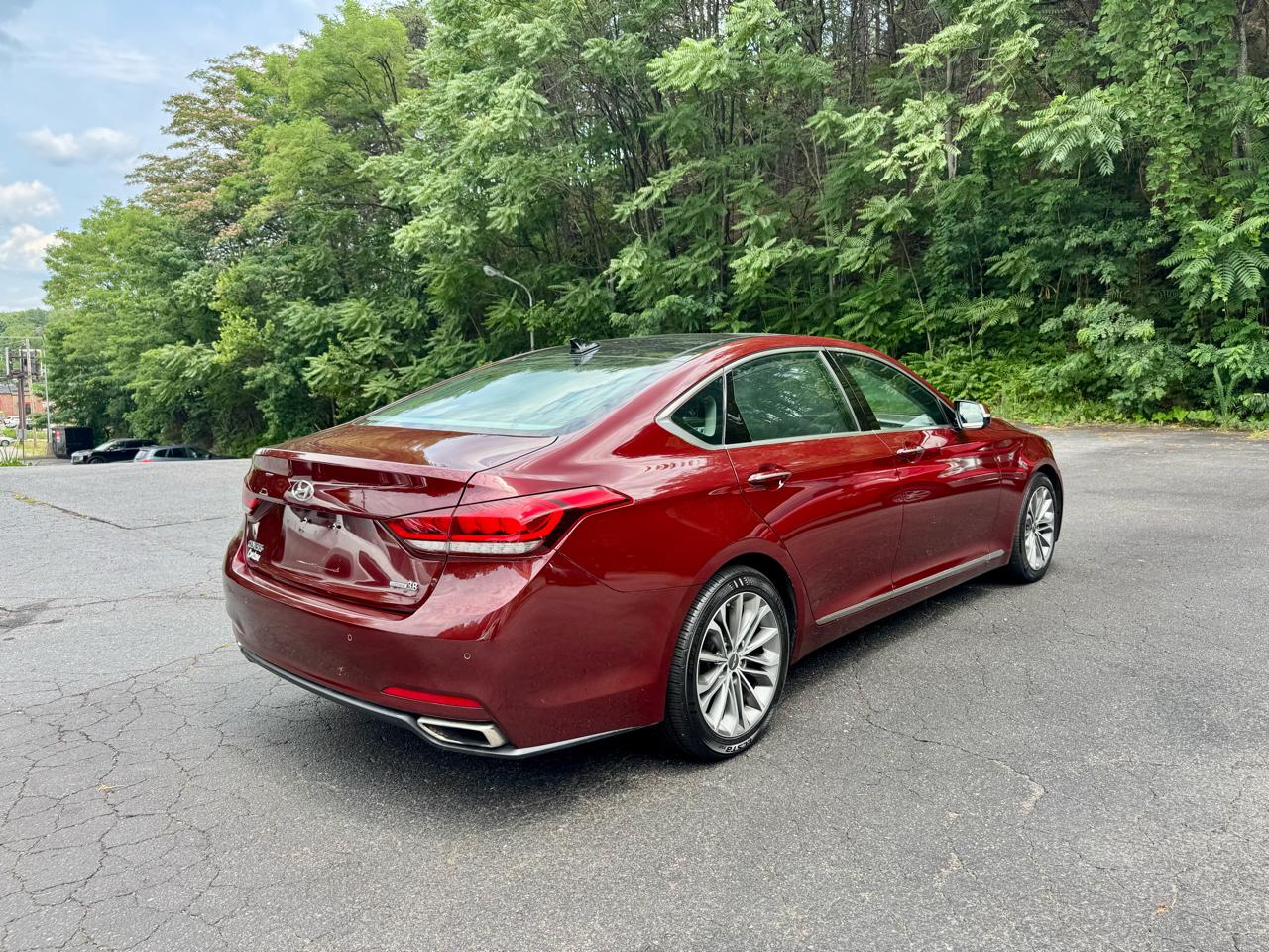 Hyundai Genesis 3.8L 2015