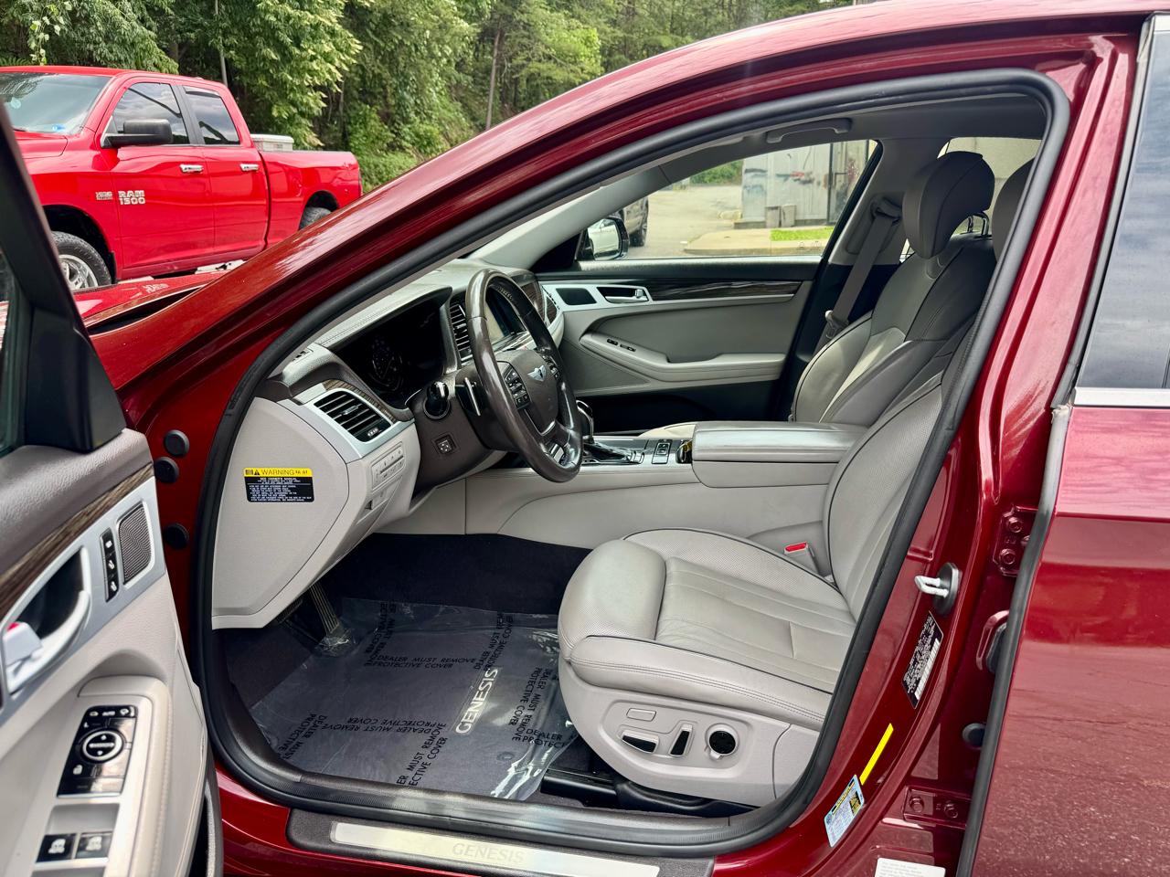 Hyundai Genesis 3.8L 2015