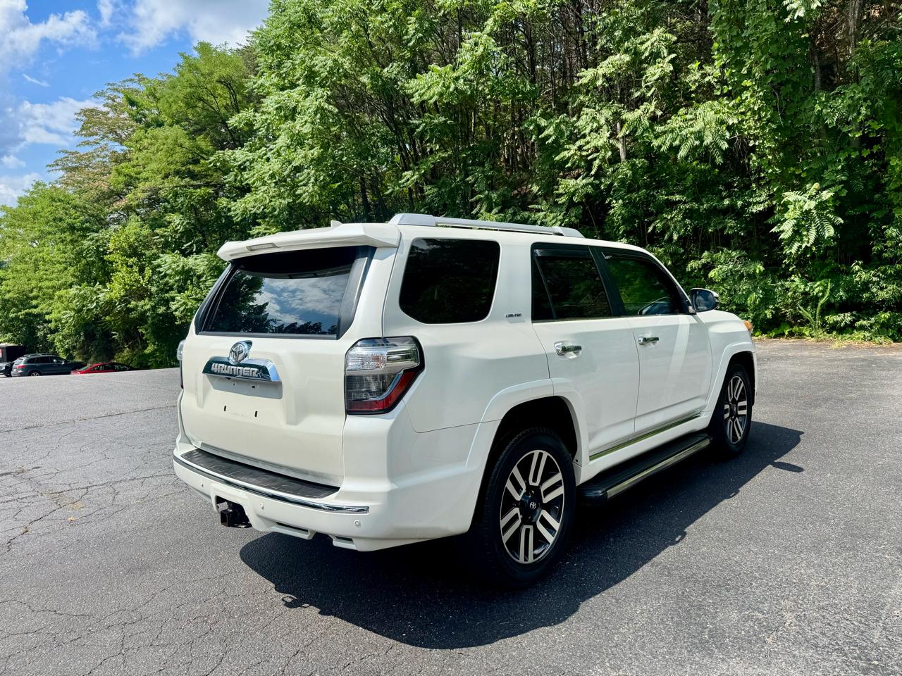 Toyota 4Runner Limited 4D SUV RWD V6 2016