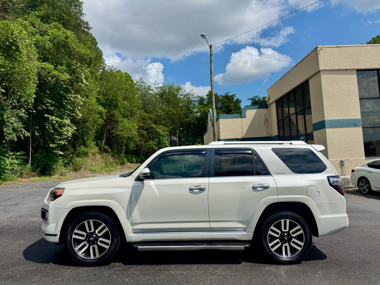 Toyota 4Runner Limited 4D SUV RWD V6 2016