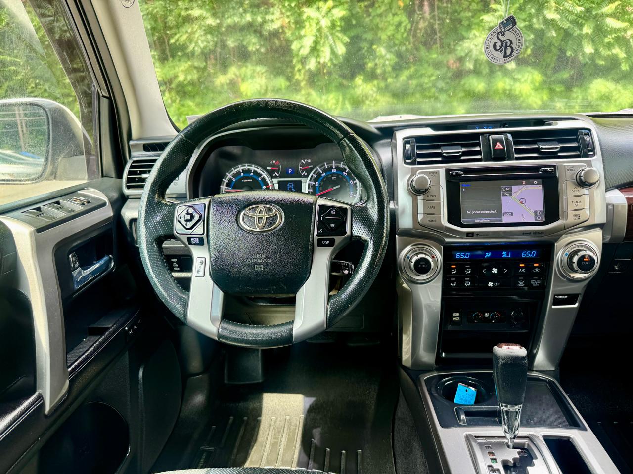 Toyota 4Runner Limited 4D SUV RWD V6 2016