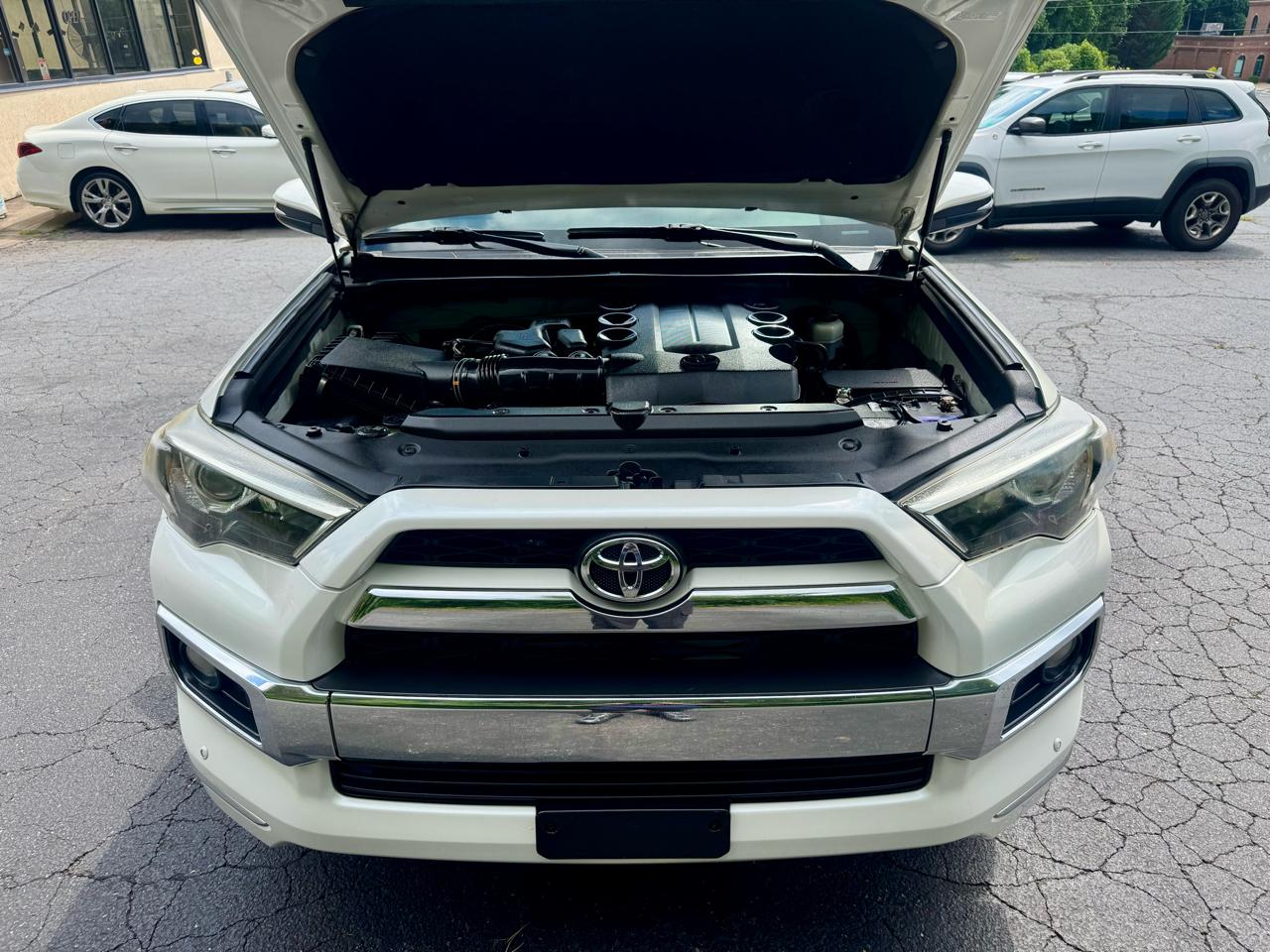 Toyota 4Runner Limited 4D SUV RWD V6 2016