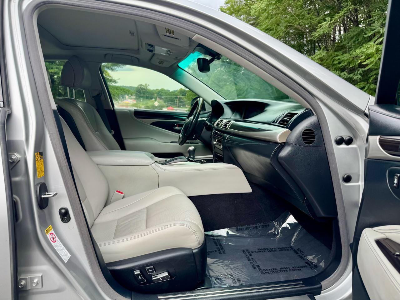 Lexus LS 460 Luxury Sedan 2014
