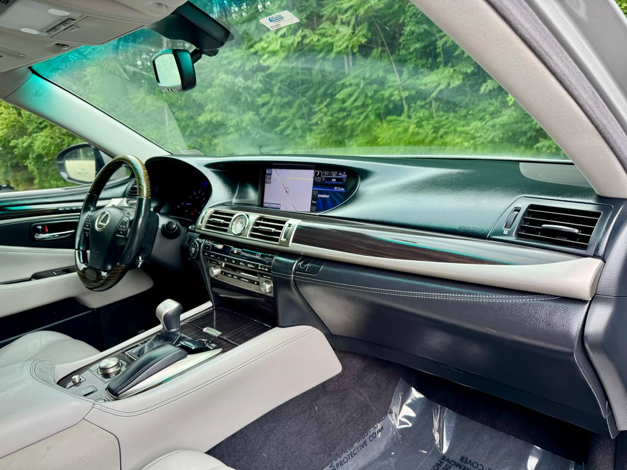 Lexus LS 460 Luxury Sedan 2014