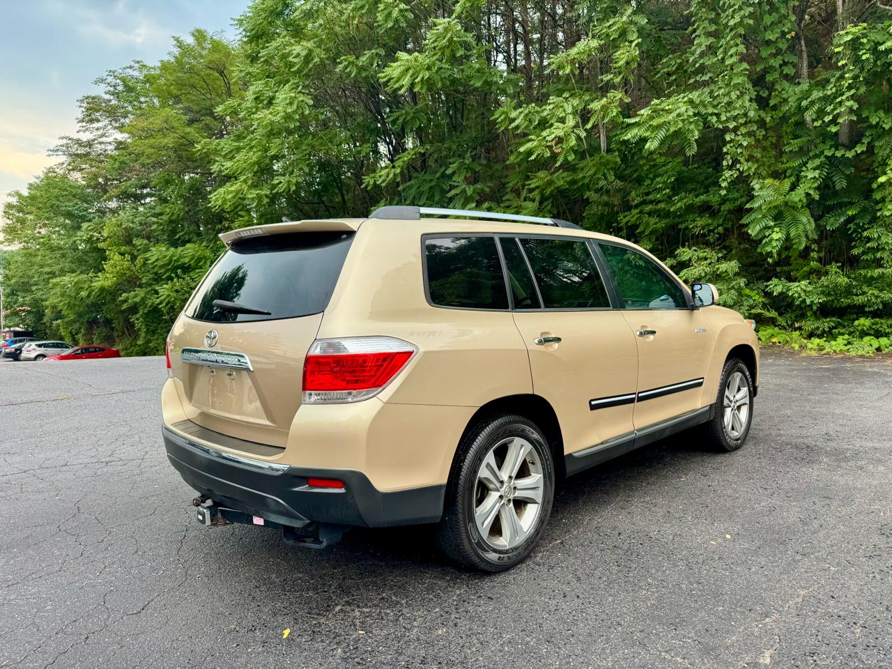 Toyota Highlander Limited 2WD 2011