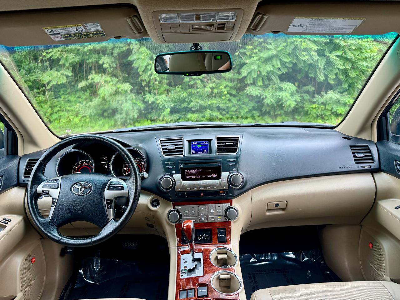 Toyota Highlander Limited 2WD 2011