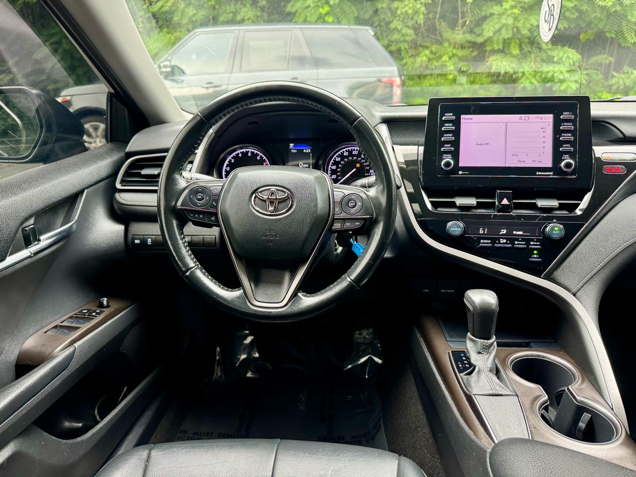 Toyota Camry SE 2021