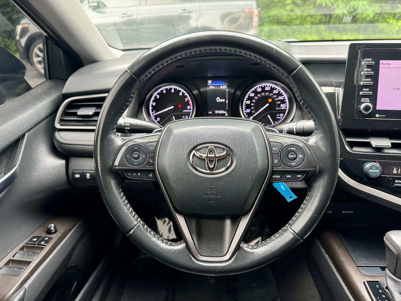 Toyota Camry SE 2021