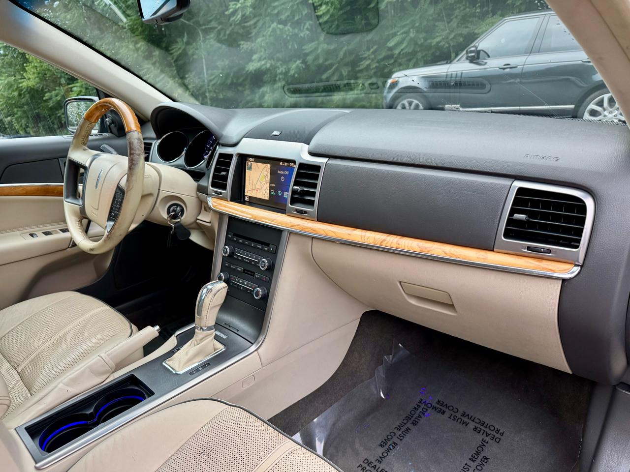 Lincoln MKZ FWD 2011
