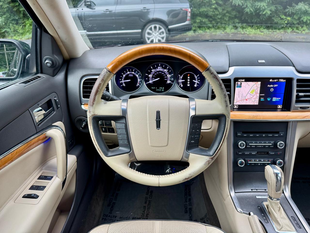 Lincoln MKZ FWD 2011