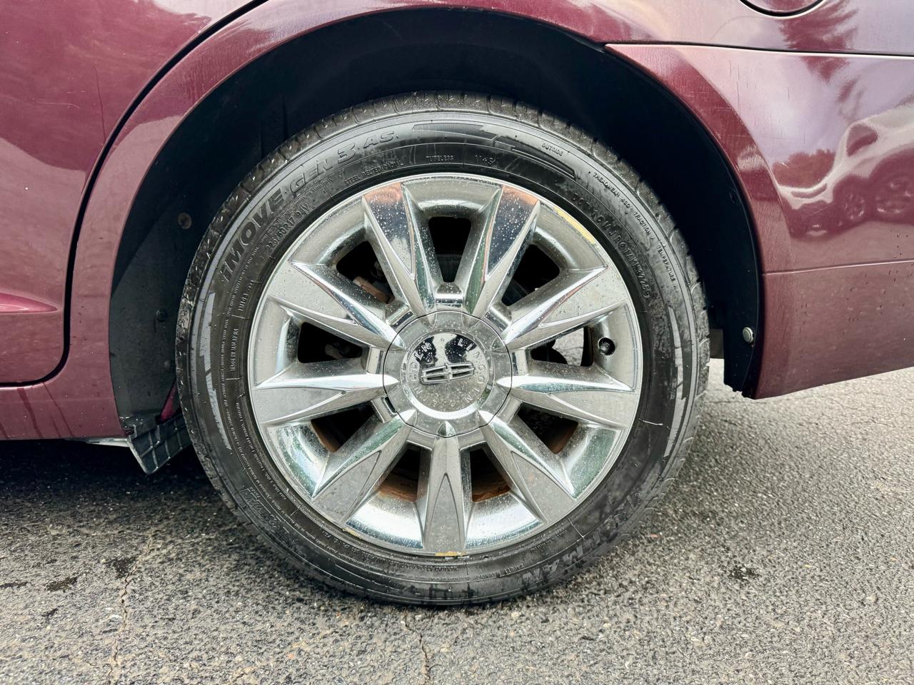 Lincoln MKZ FWD 2011