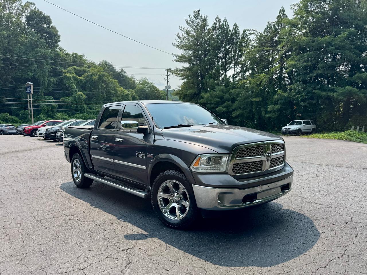 RAM 1500 Laramie Crew Cab SWB 4WD 2014