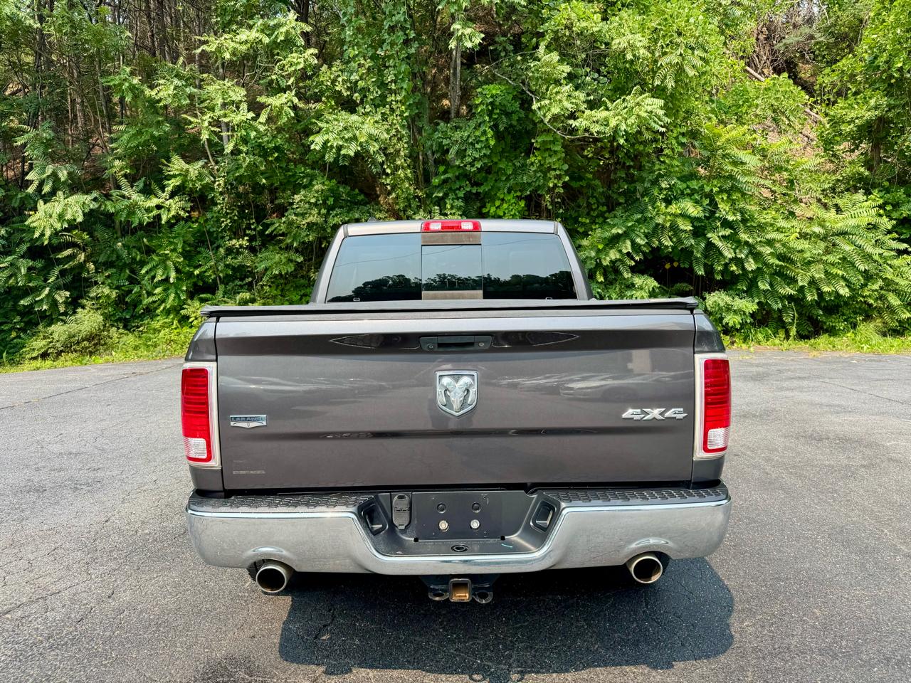 RAM 1500 Laramie Crew Cab SWB 4WD 2014