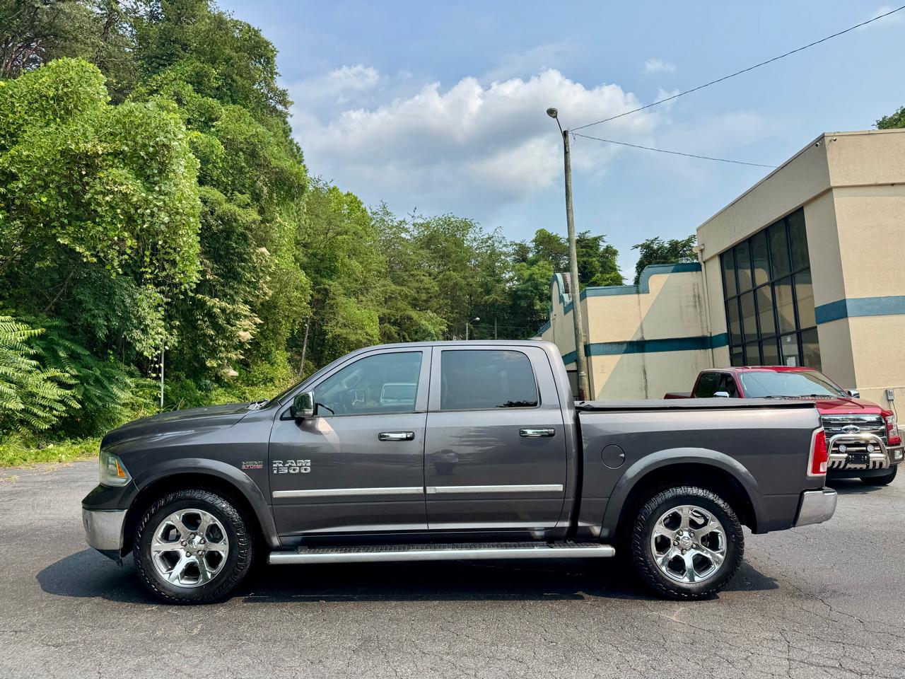 RAM 1500 Laramie Crew Cab SWB 4WD 2014