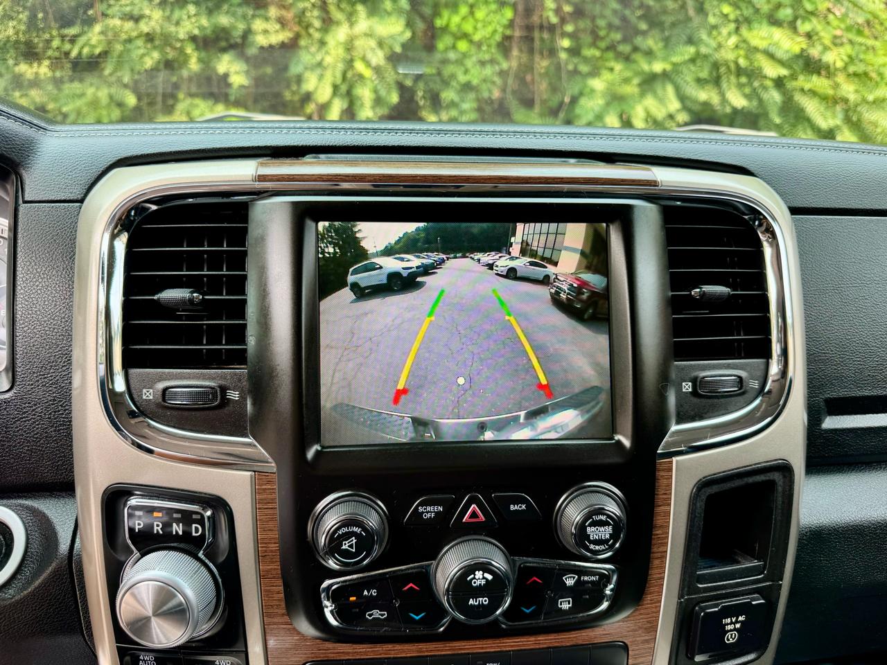 RAM 1500 Laramie Crew Cab SWB 4WD 2014