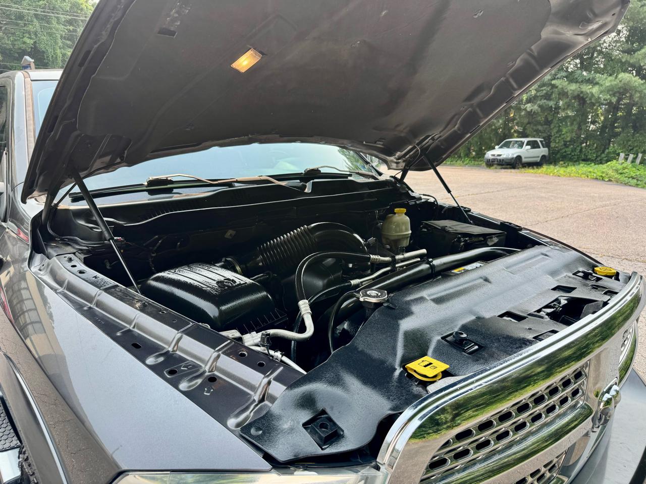 RAM 1500 Laramie Crew Cab SWB 4WD 2014