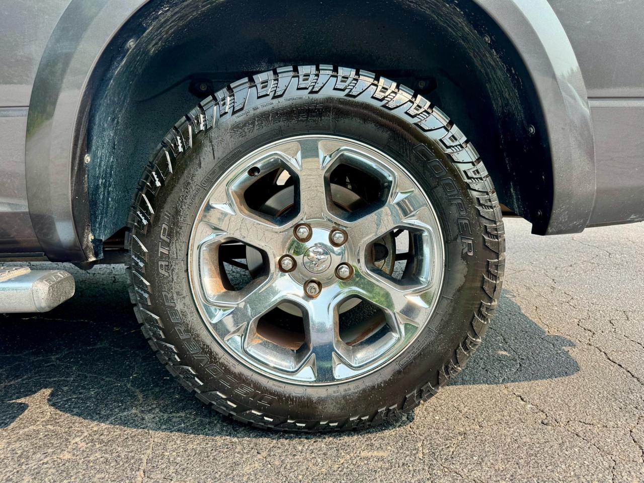 RAM 1500 Laramie Crew Cab SWB 4WD 2014