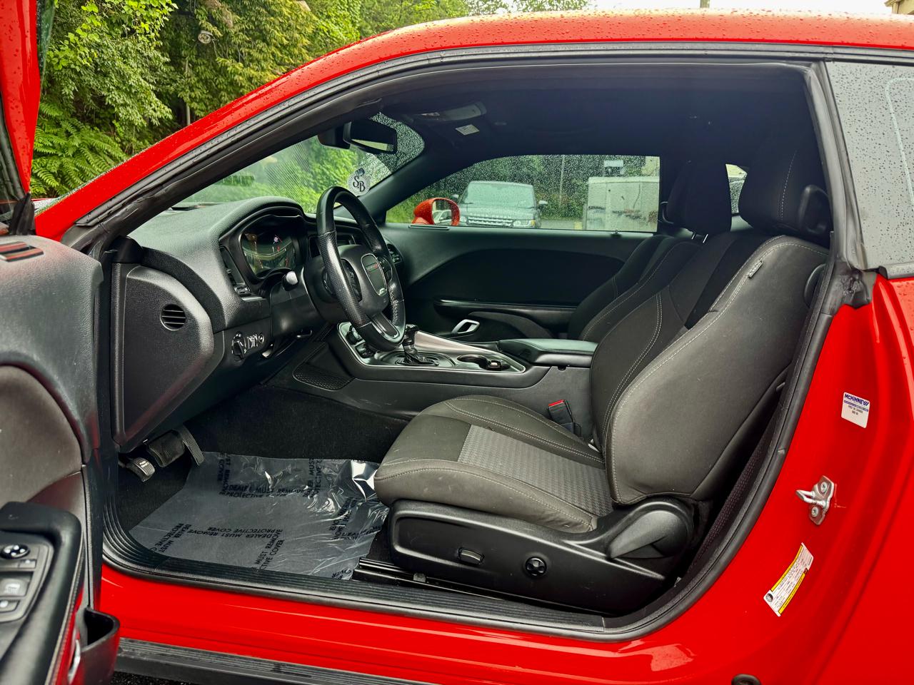 Dodge Challenger SXT 2021