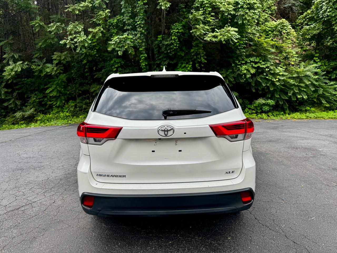 Toyota Highlander SE FWD V6 2019