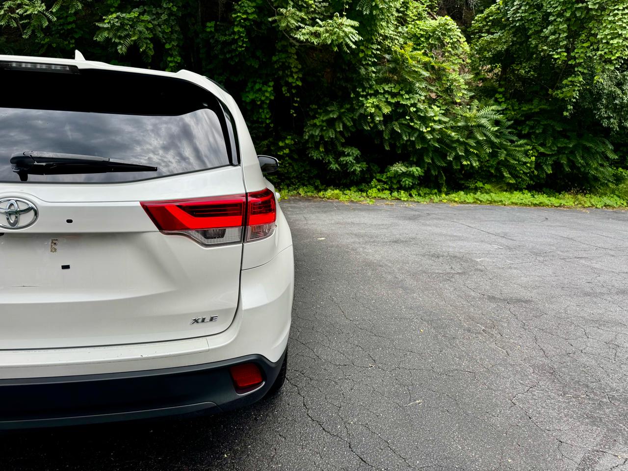 Toyota Highlander SE FWD V6 2019
