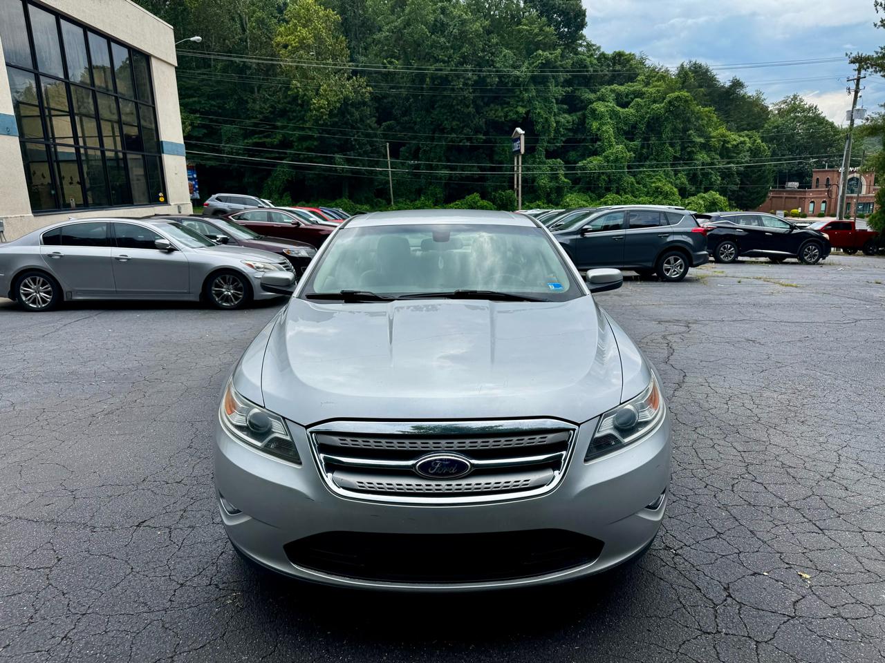 Ford Taurus SEL FWD 2010