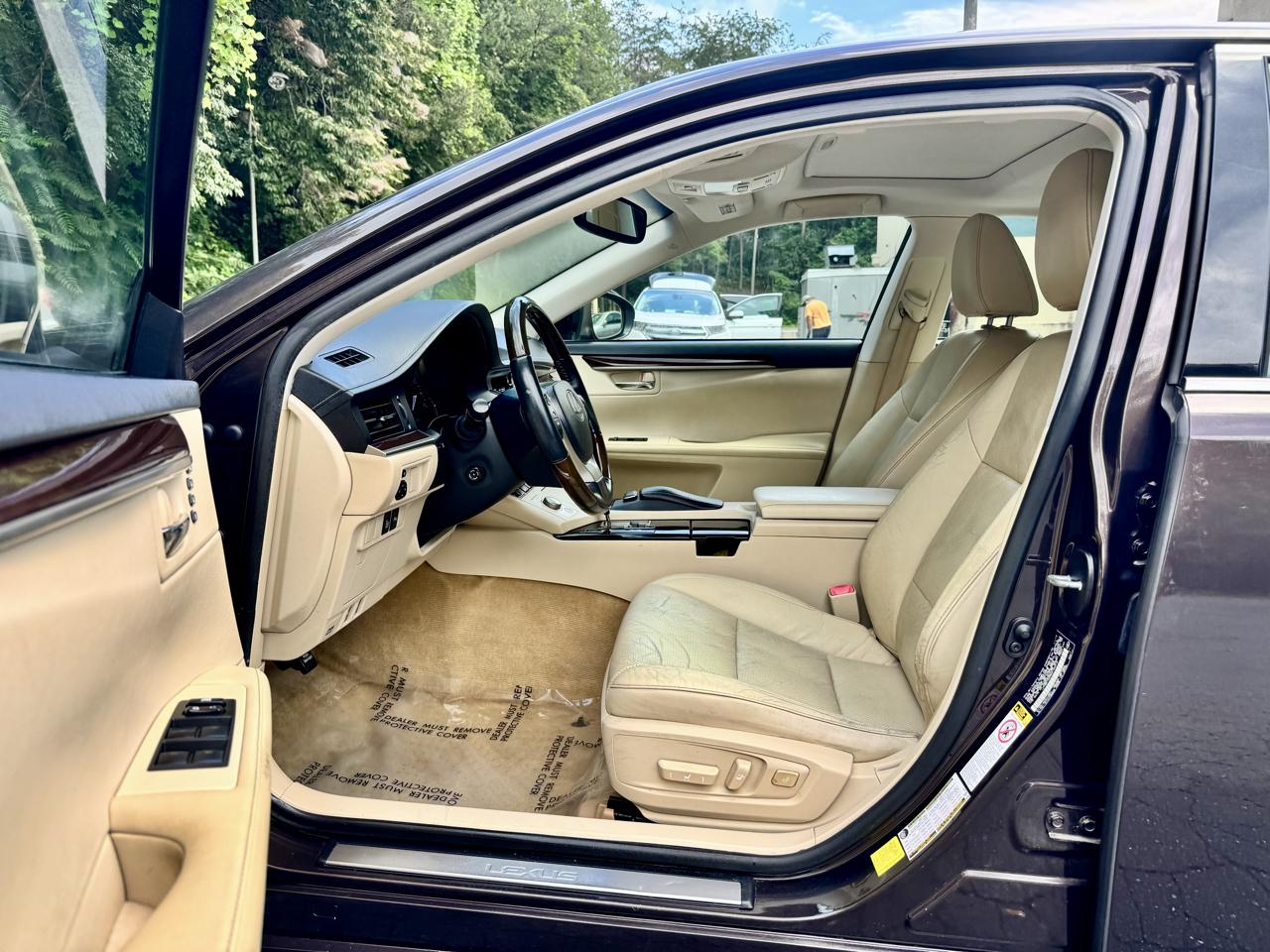 Lexus ES 350 Sedan 2014