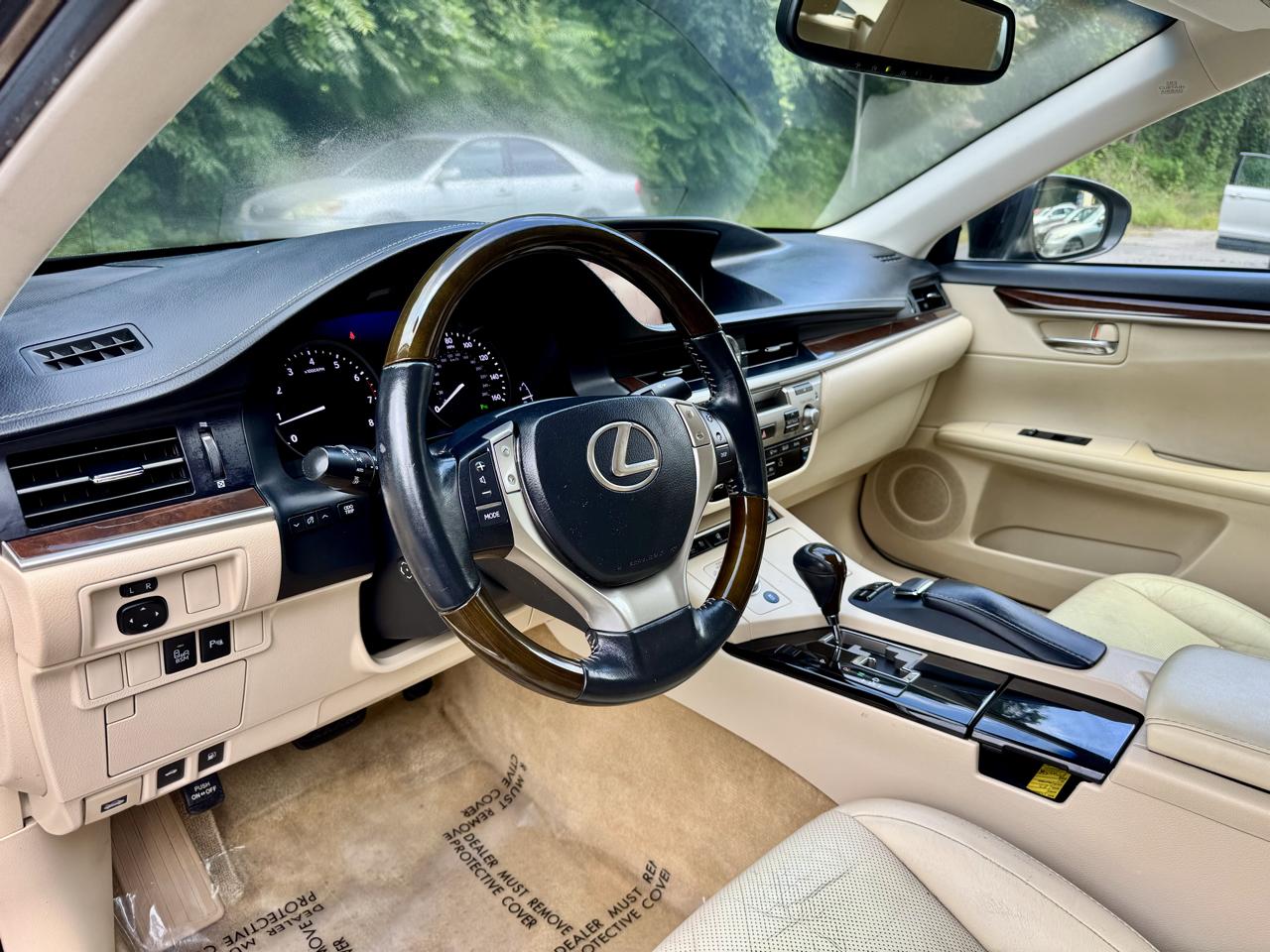 Lexus ES 350 Sedan 2014