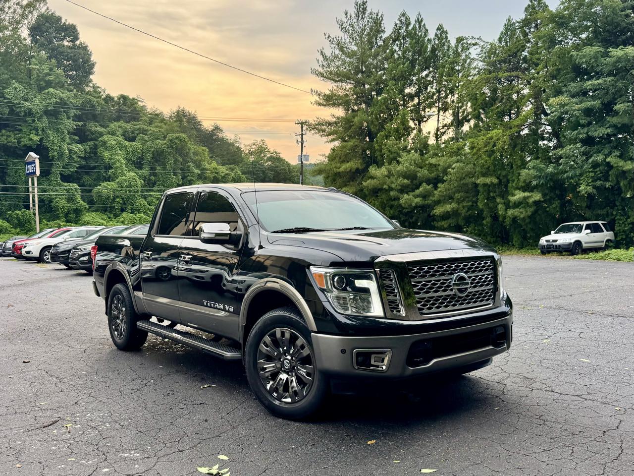 Nissan Titan PRO-4X Crew Cab 4WD 2018
