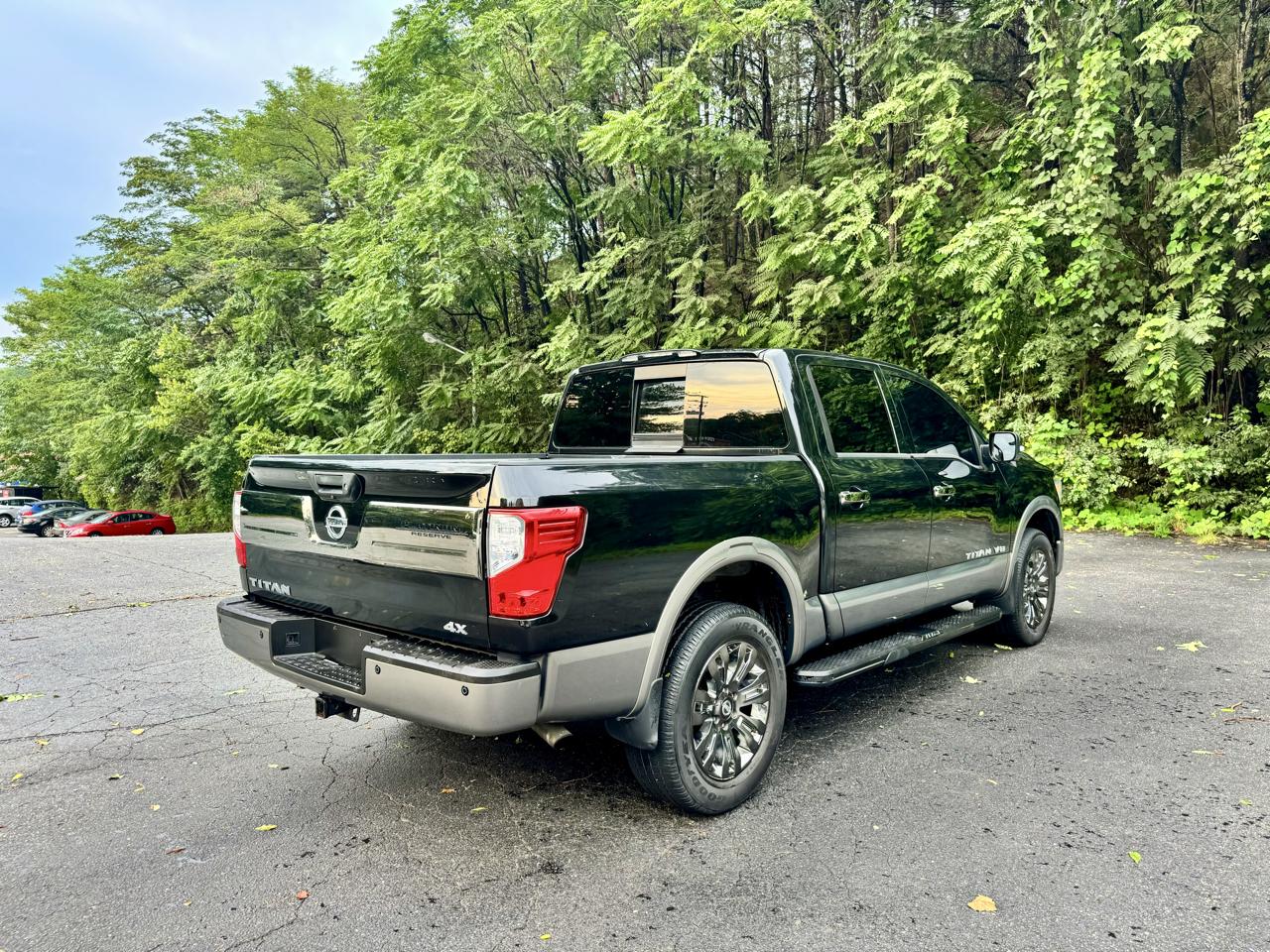 Nissan Titan PRO-4X Crew Cab 4WD 2018