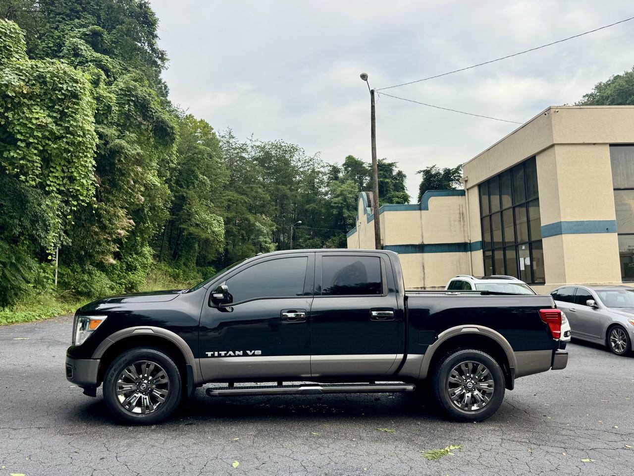 Nissan Titan PRO-4X Crew Cab 4WD 2018
