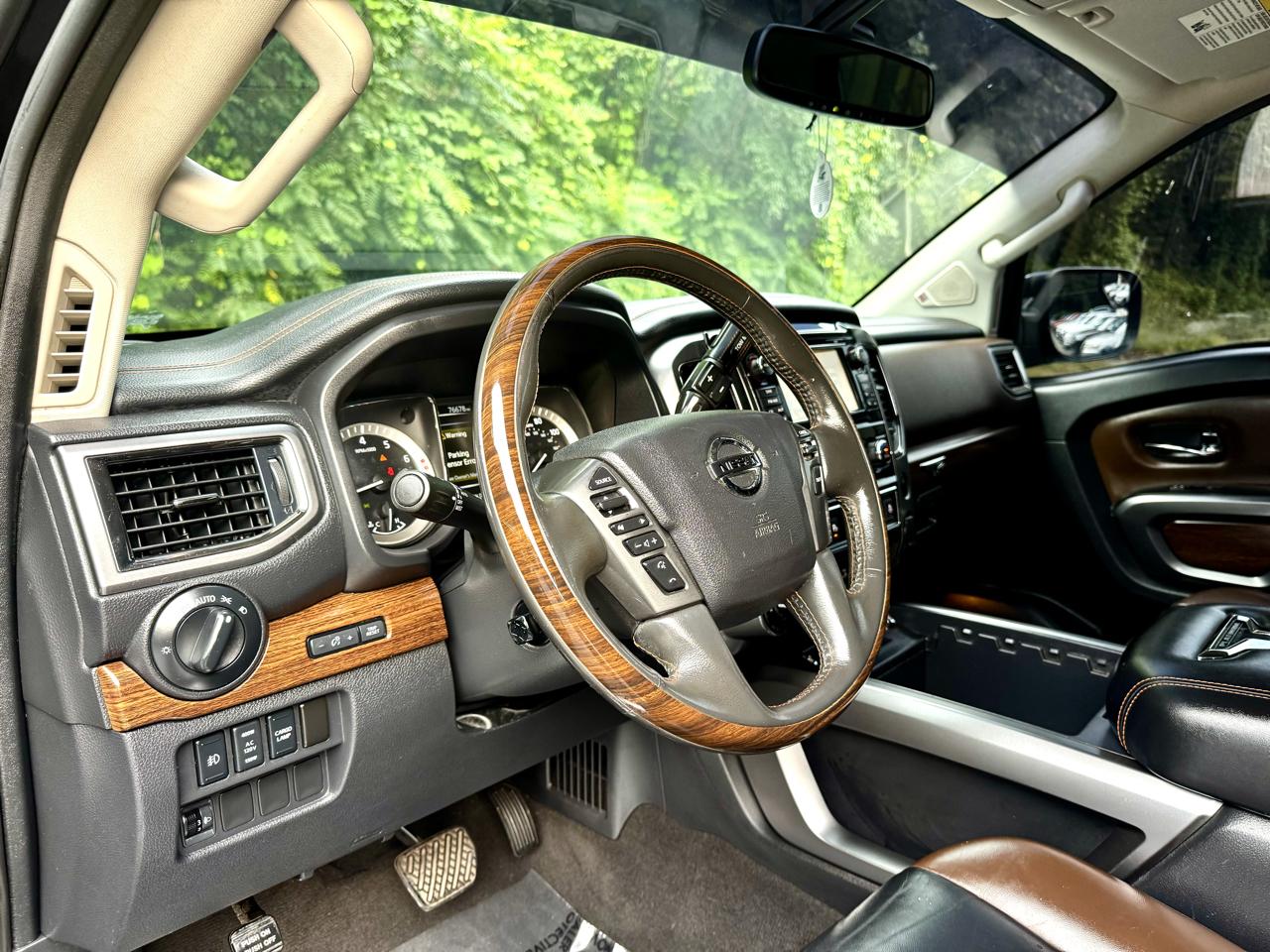 Nissan Titan PRO-4X Crew Cab 4WD 2018