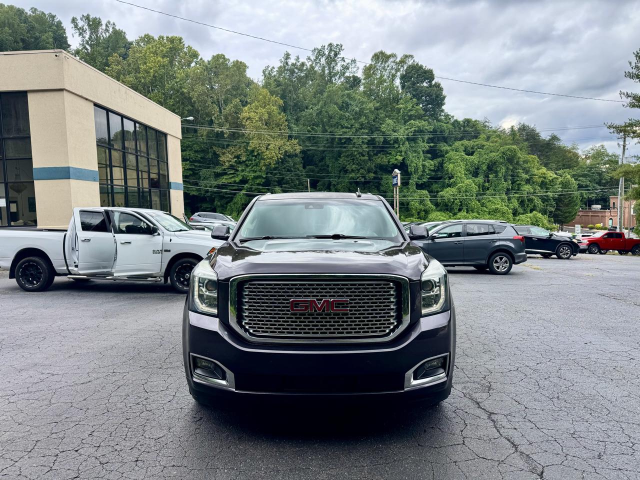 GMC Yukon Denali XL 4WD 2015