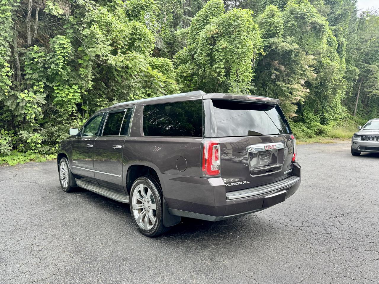 GMC Yukon Denali XL 4WD 2015